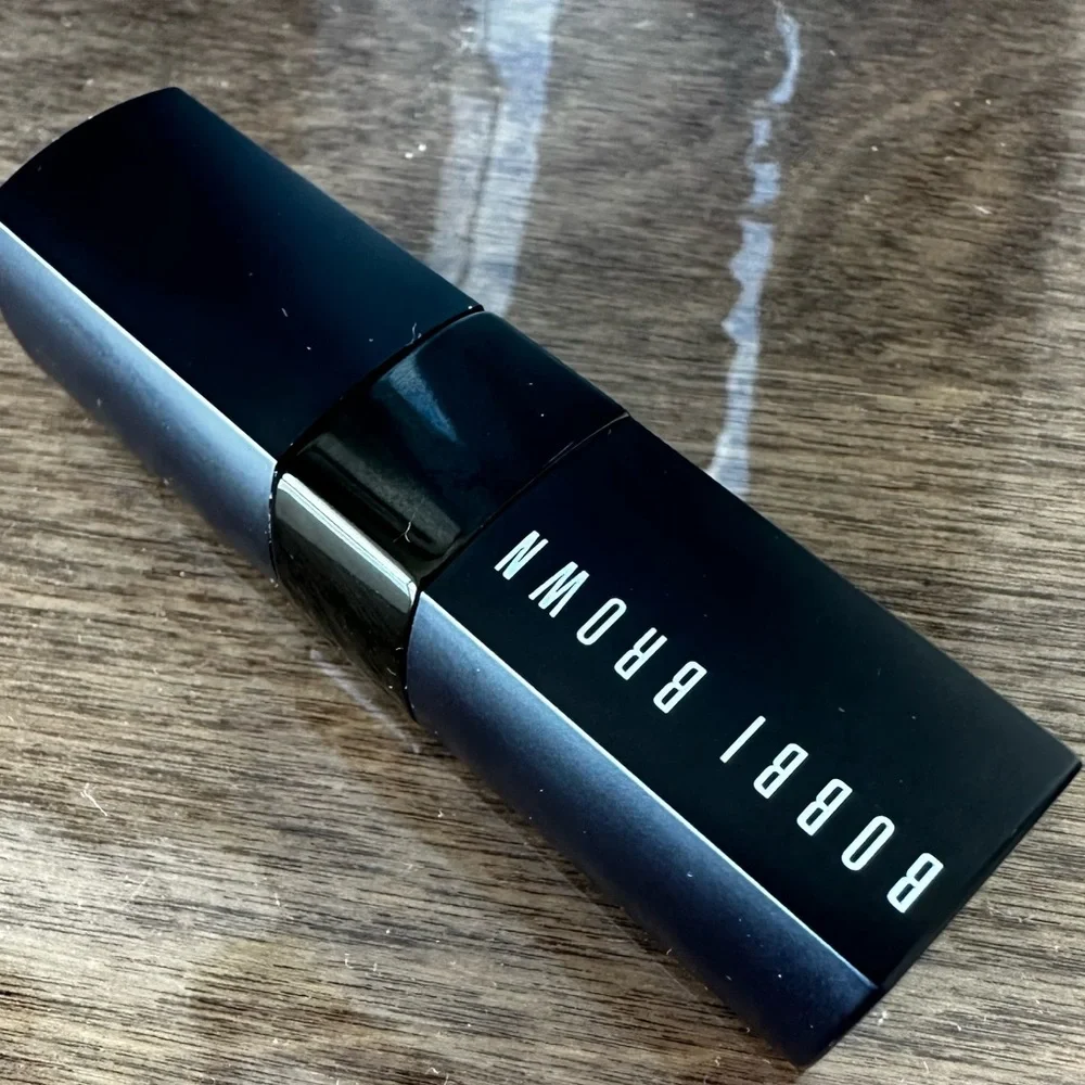 Bobbi Brown 🍀please review